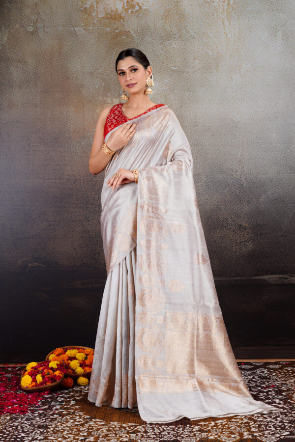 Pure Geecha Silk Off-White Saree with Rose Gold Zari Kadhua Work