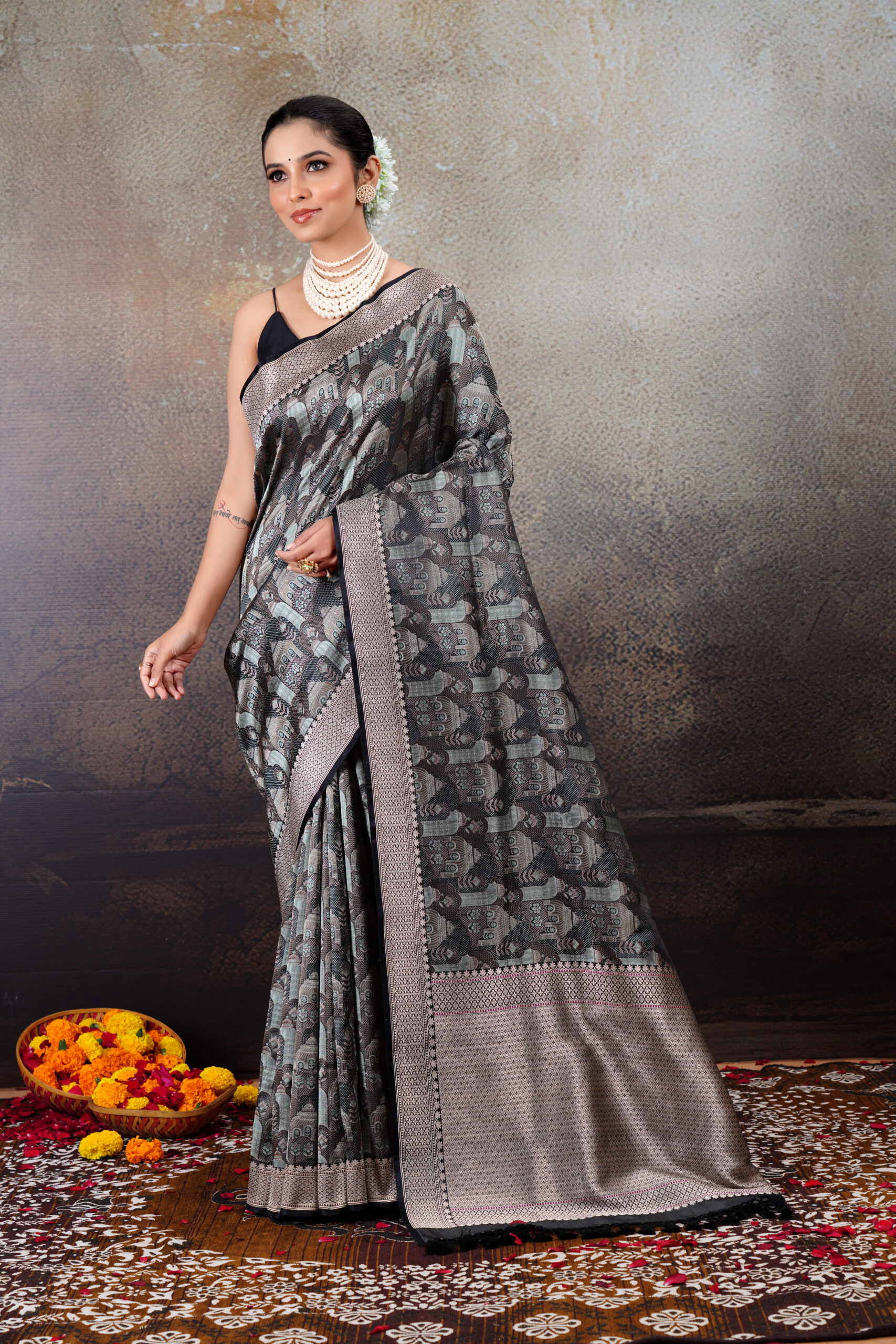 Pure Katan Silk Banarasi Saree in Black with Pastel Green & Dull Gold, Tanchoi Weave