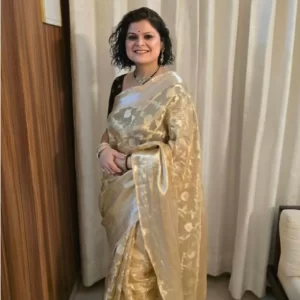 Munmun Chaudhary
Thank you for the beautiful saree