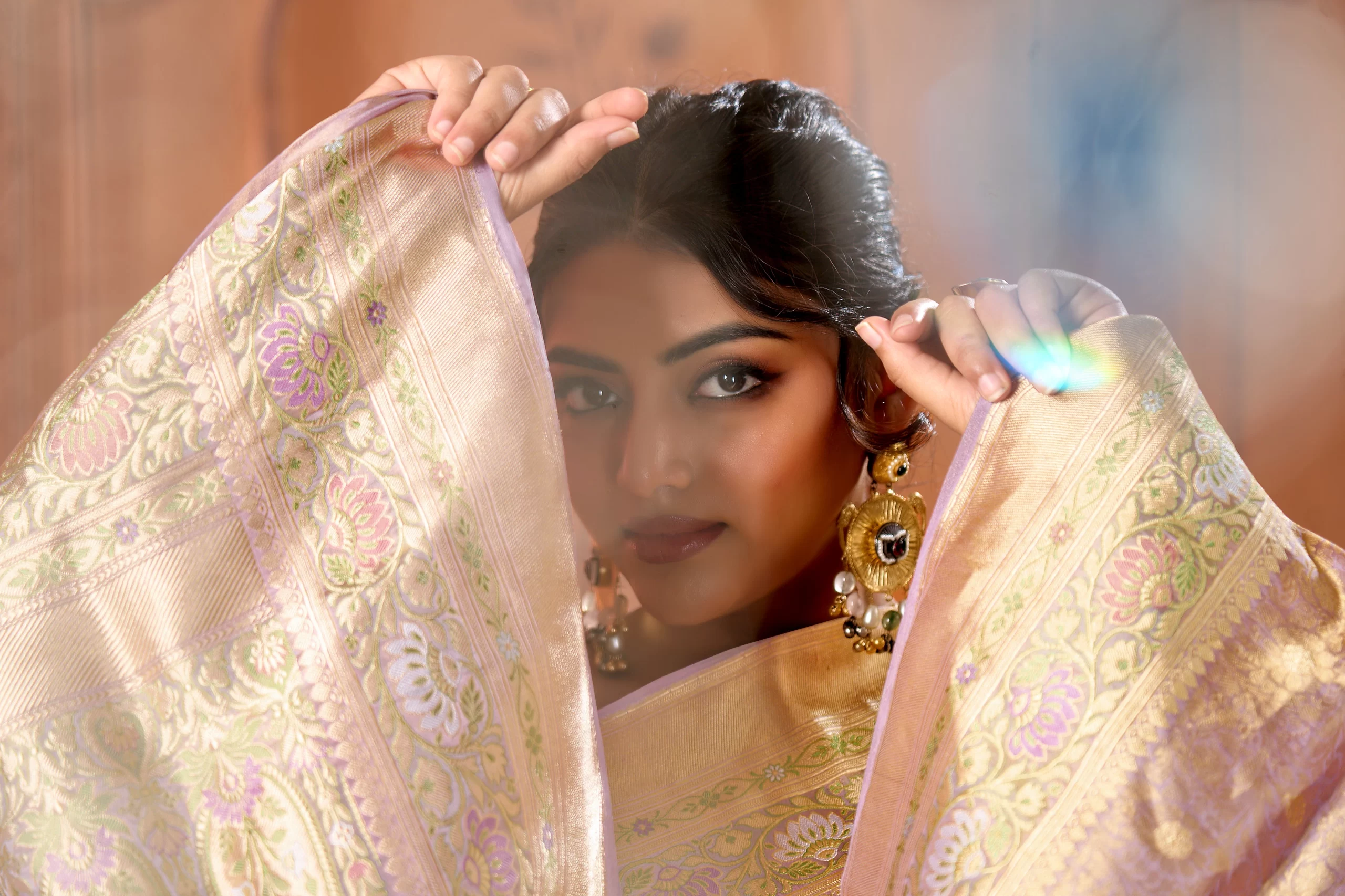 Banarasi Tanchoi Katan Silk Saree - Image 3