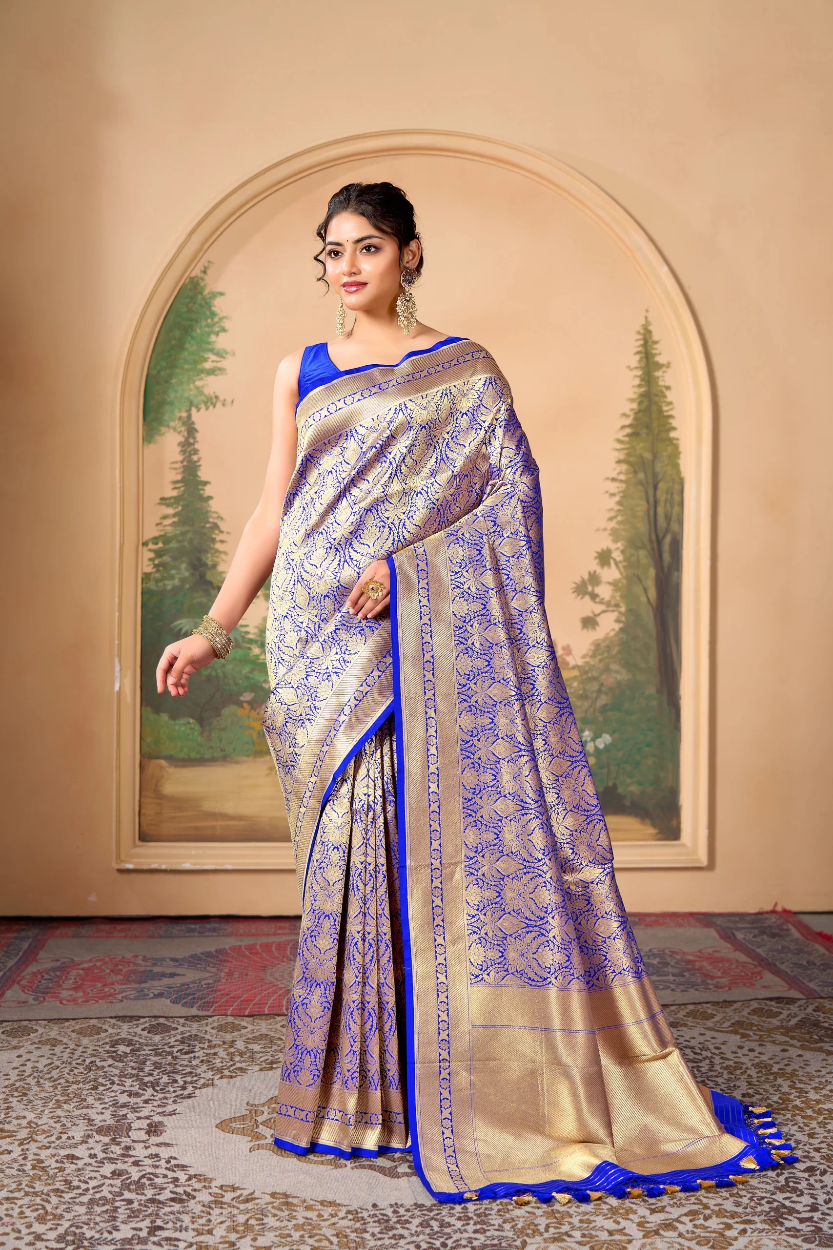 premium Kinkhab Katan Silk Banarasi Saree - Image 3